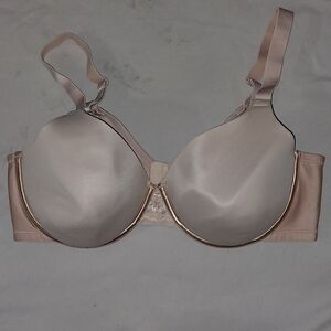 Vanity Fair Cream and Tan Underwire Bra 40D